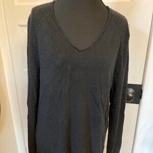 151 Loft V-Neck Sweater Large Black
